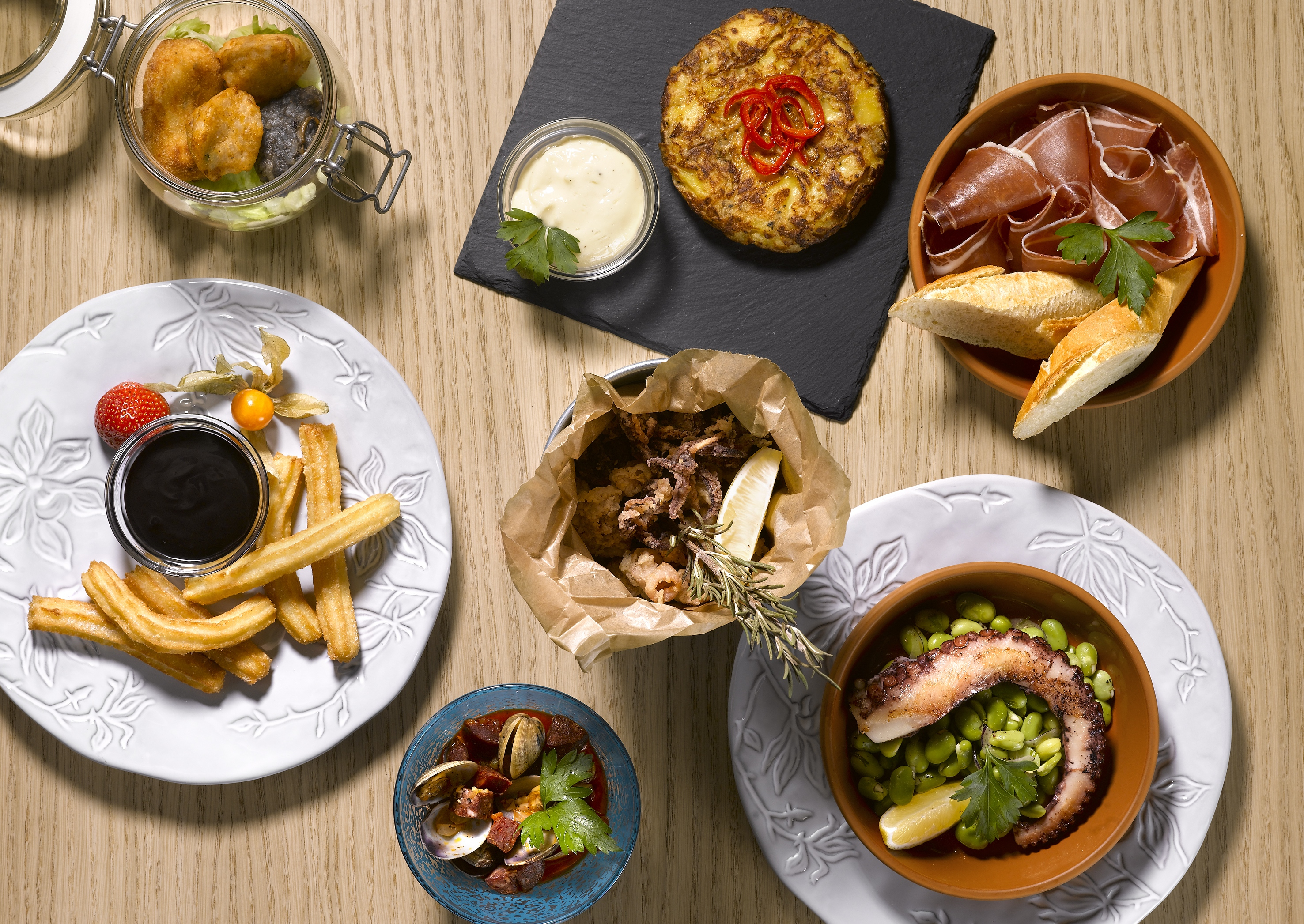 ROOM TAPAS & MEZE